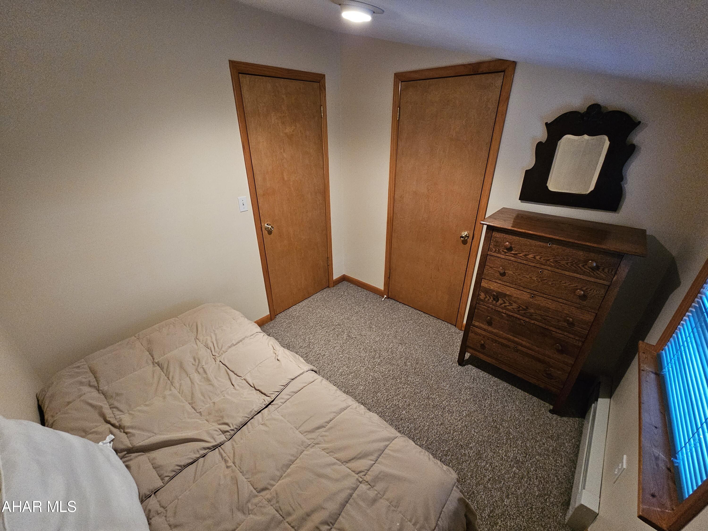 Glendale Yearound - Residential