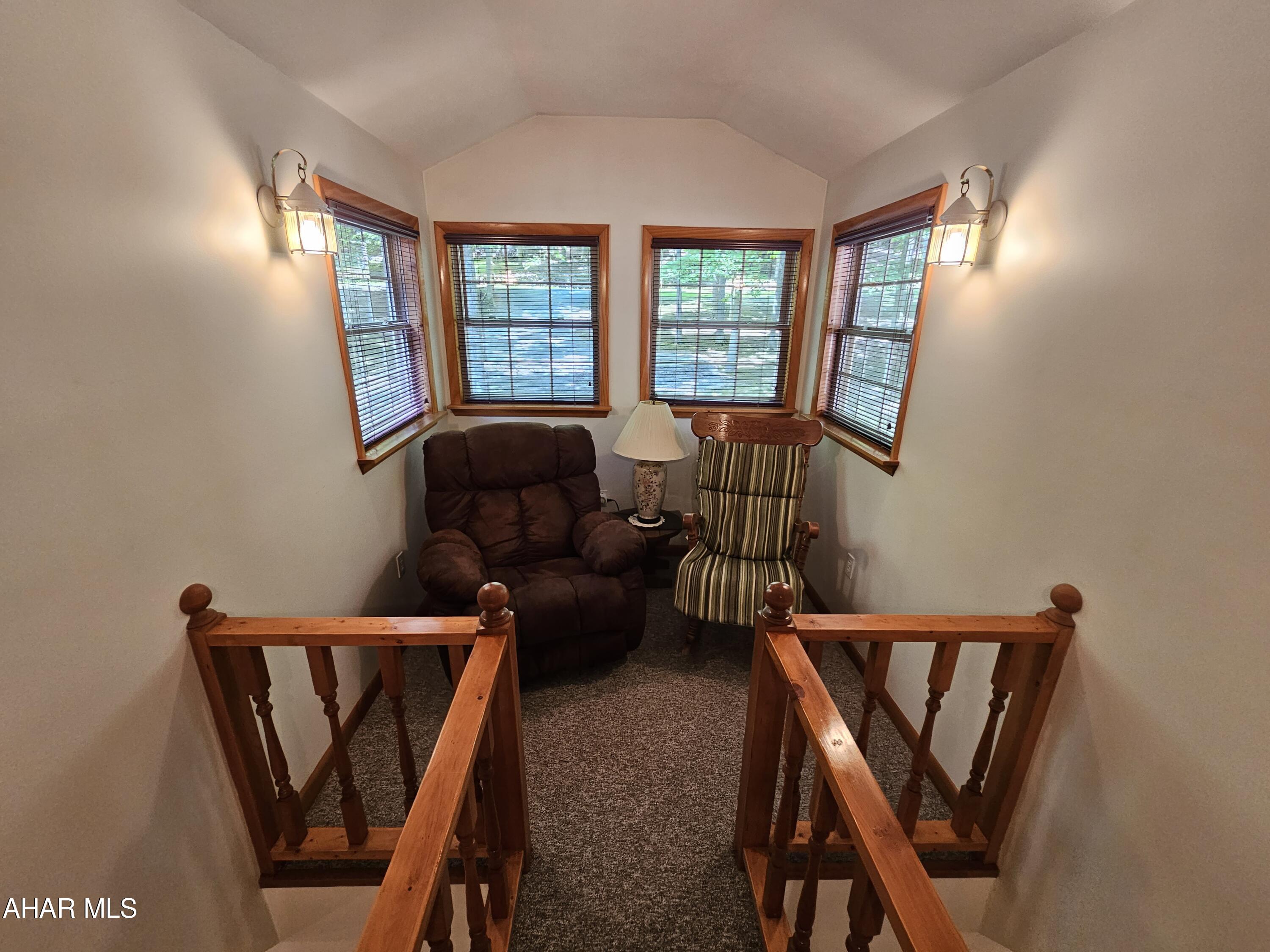 Glendale Yearound - Residential