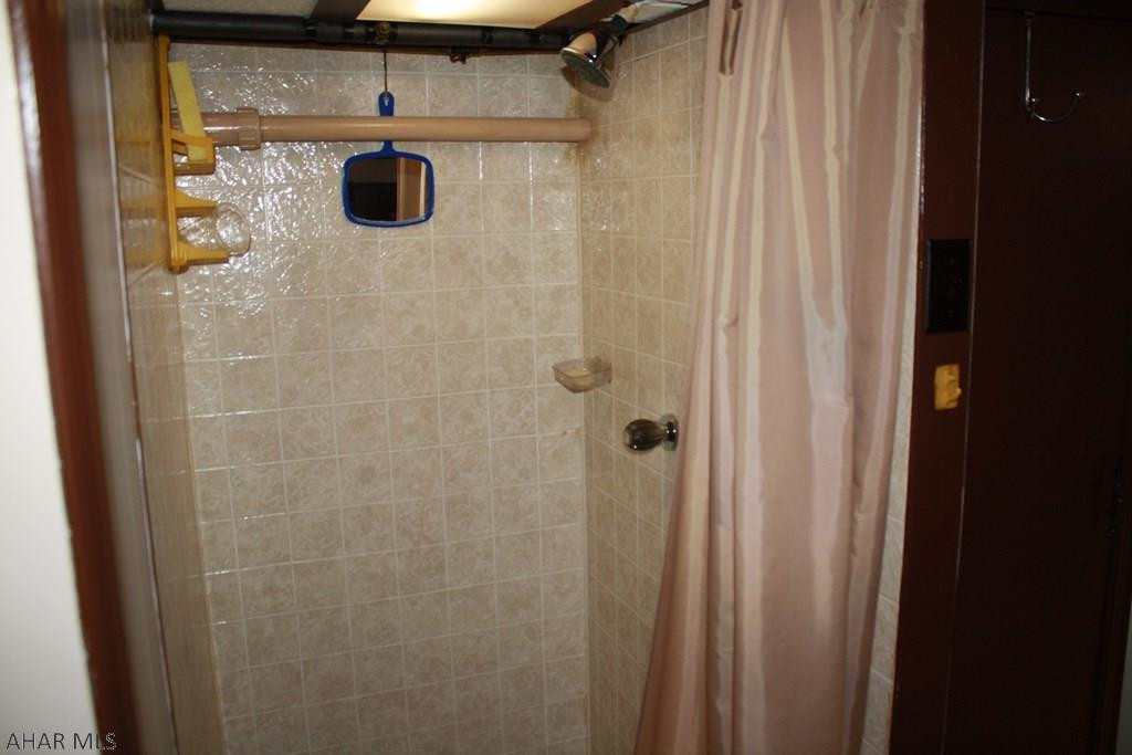 Foot of Ten - Residential