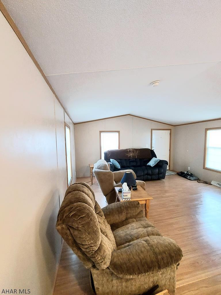 Laurel Woods - Residential