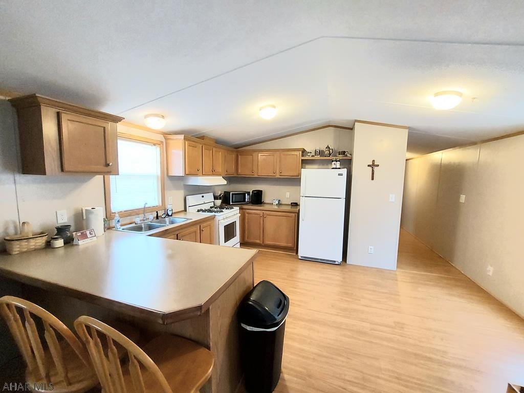 Laurel Woods - Residential