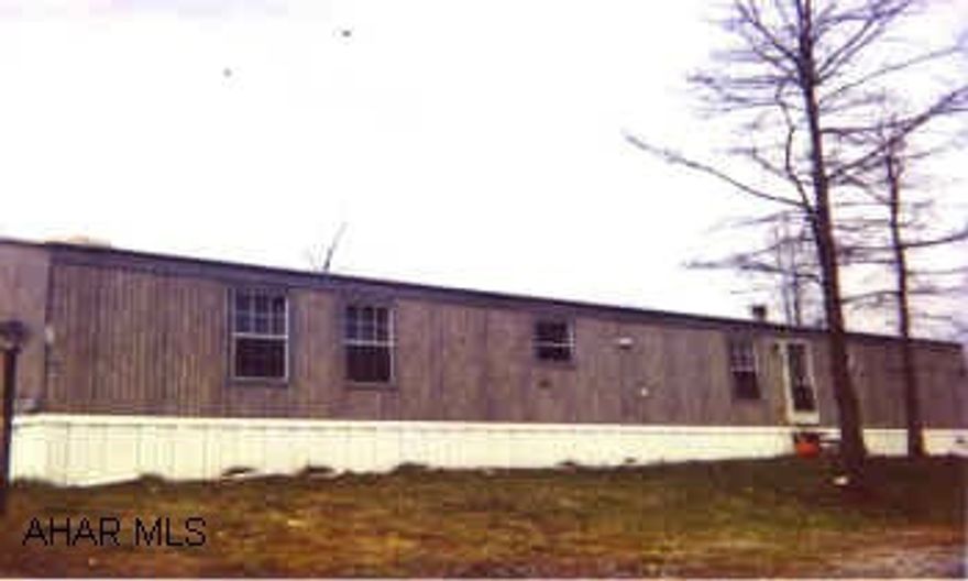 1996 14X70 MOBILE HOME ON RENTED LOT WITH 2 BEDROOMS, 2 FULL BATHS. PRICED TO SELL! BRING ALL OFFERS. 1996 14X70 MOBILE HOME ON RENTED LOT WITH 2 BEDROOMS, 2 FULL BATHS. PRICED TO SELL! BRING ALL OFFERS.