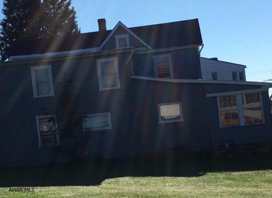 4+ 5 Br. home in need TLC Large rooms, great potential , good location for a business, the 1/2 acre commercial zone has many options available