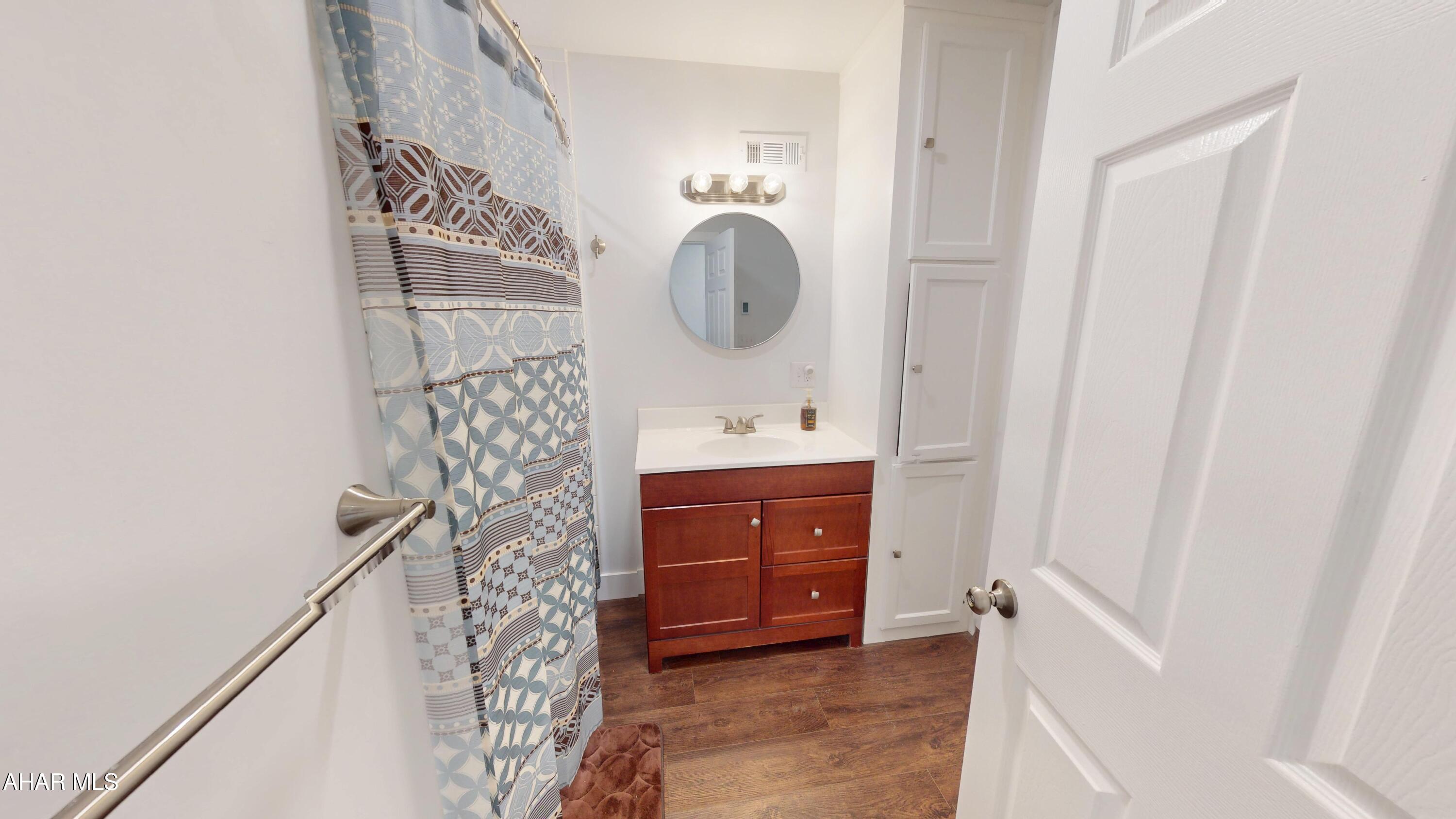 Rolling Hills - Residential