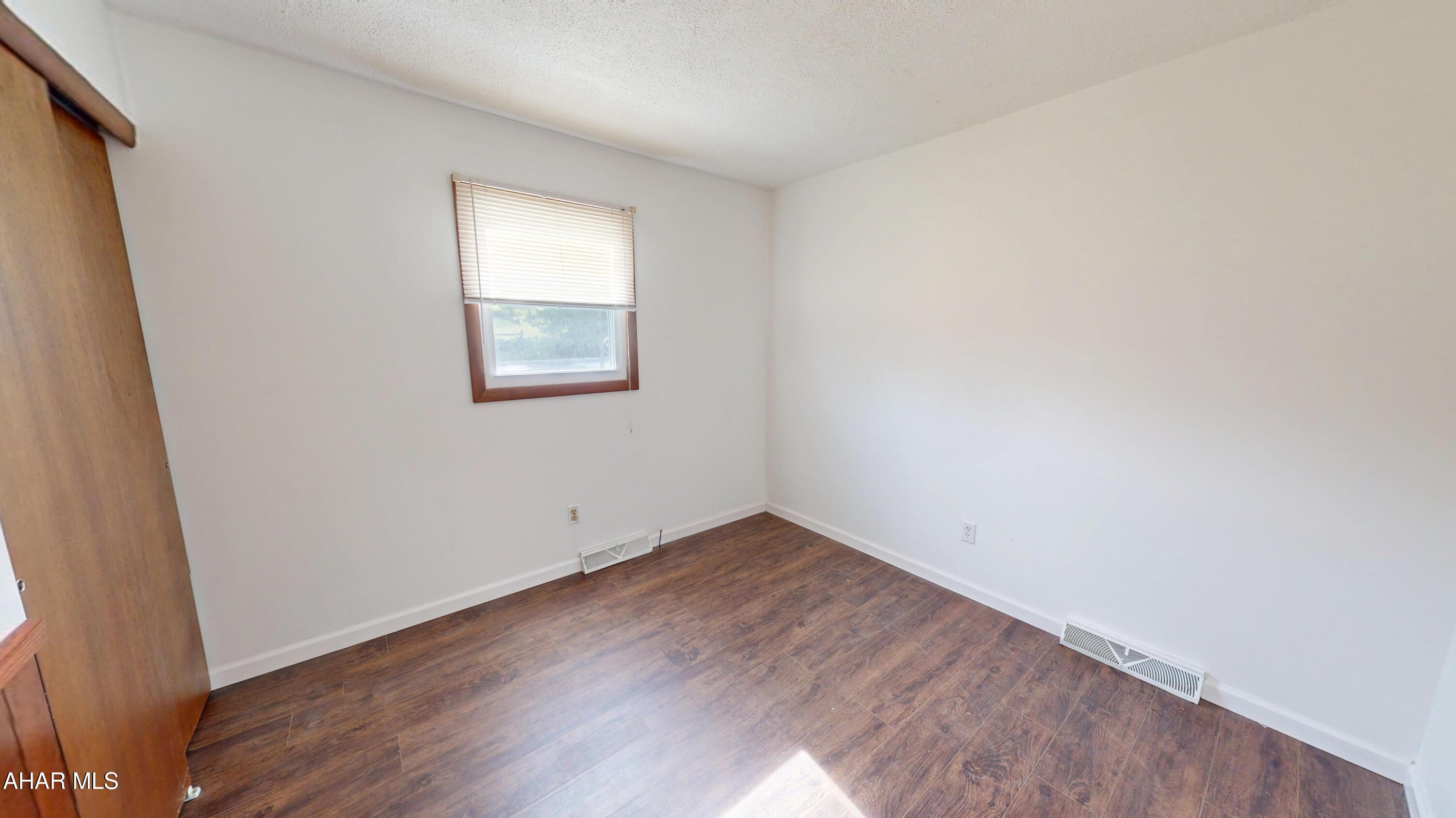 Rolling Hills - Residential