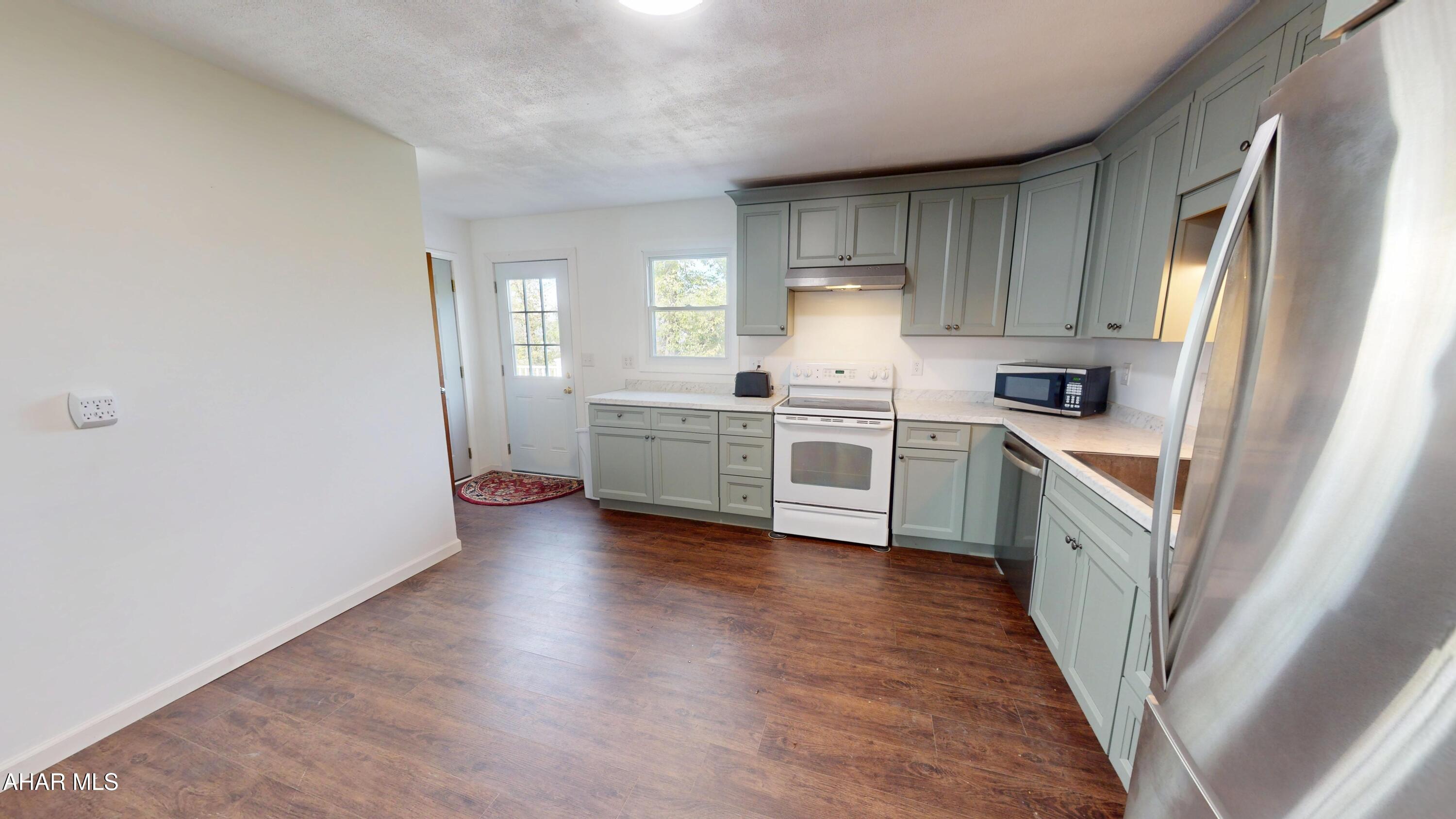 Rolling Hills - Residential