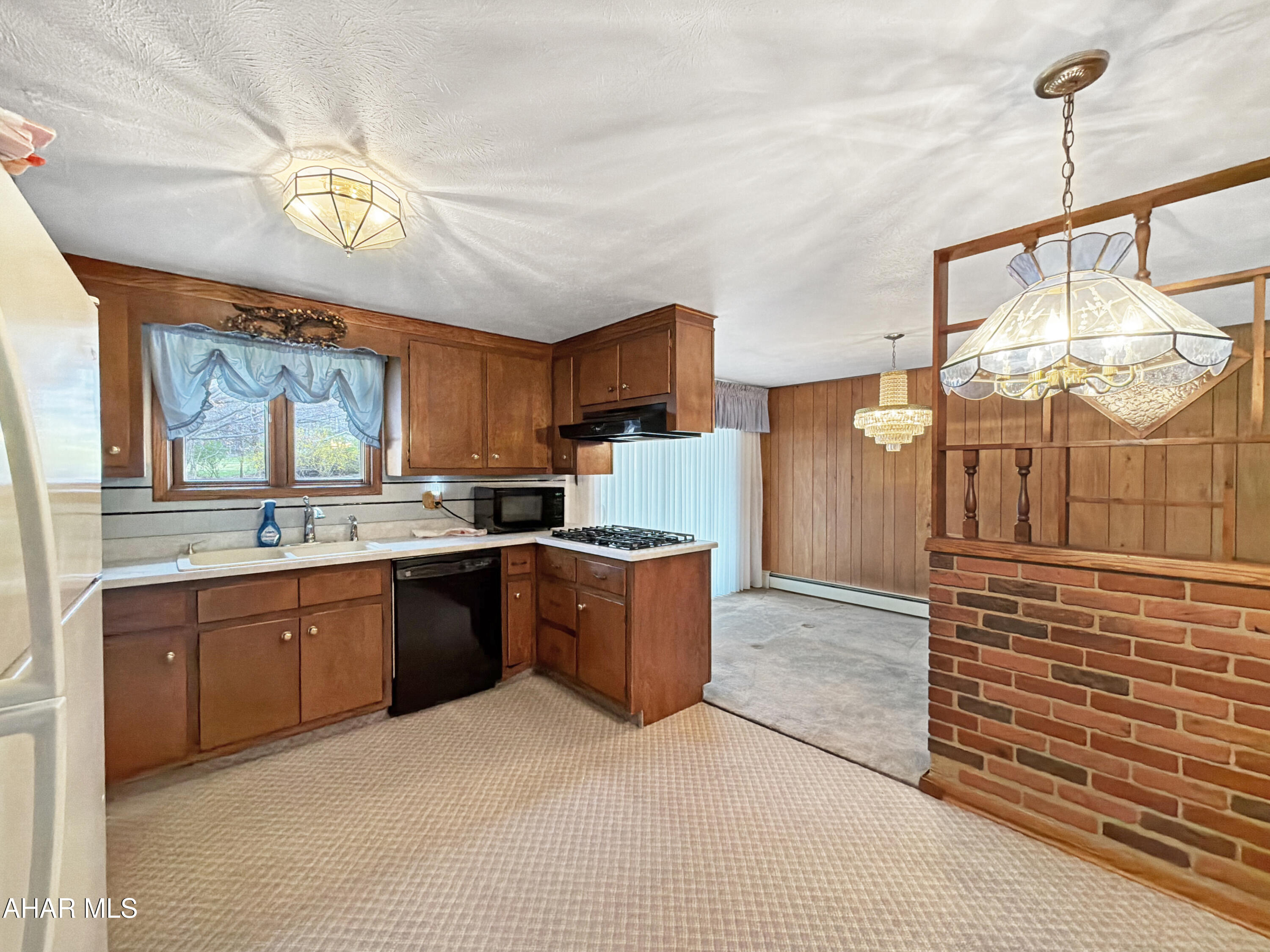 Crestwood - Residential