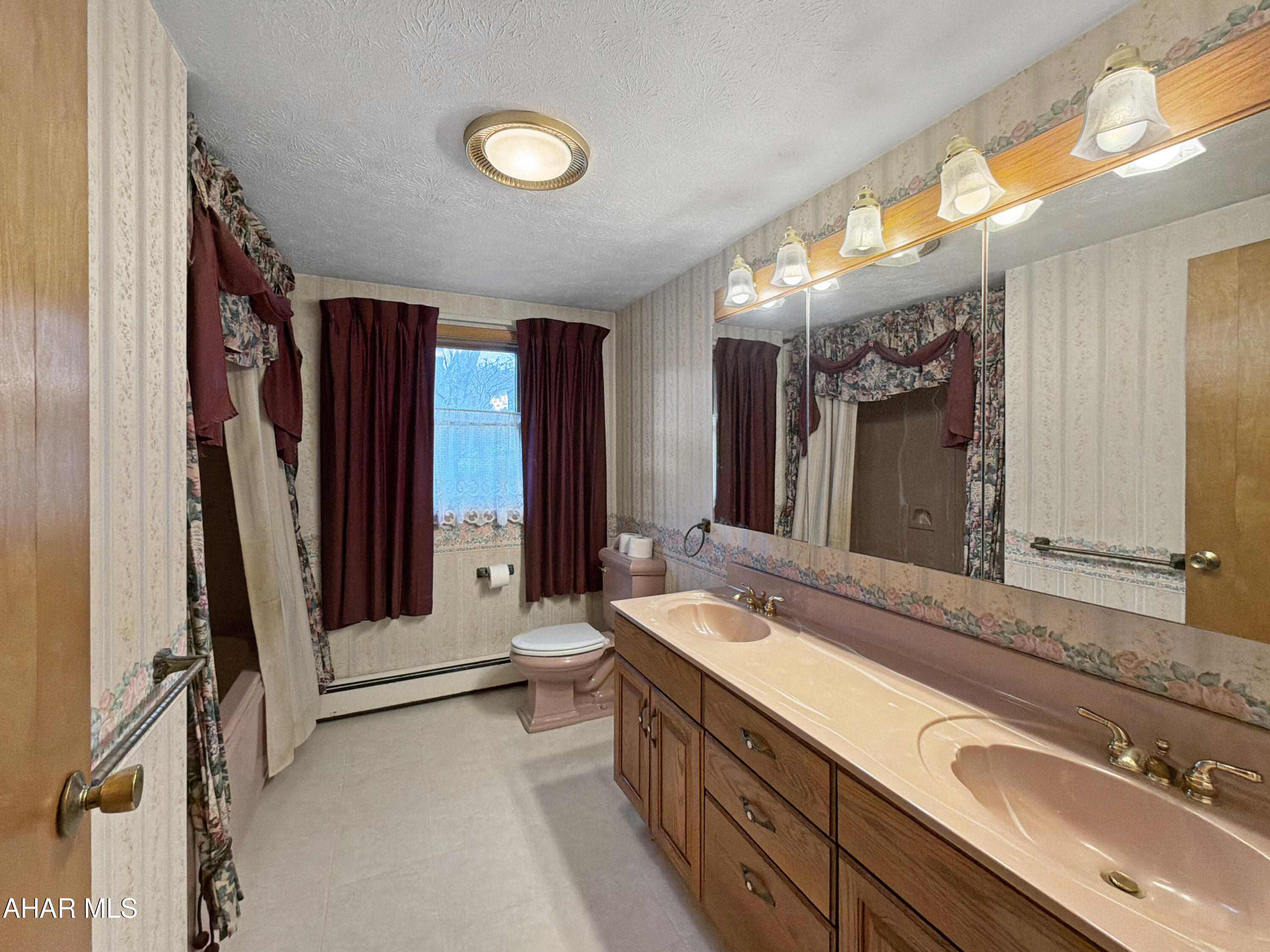 Crestwood - Residential