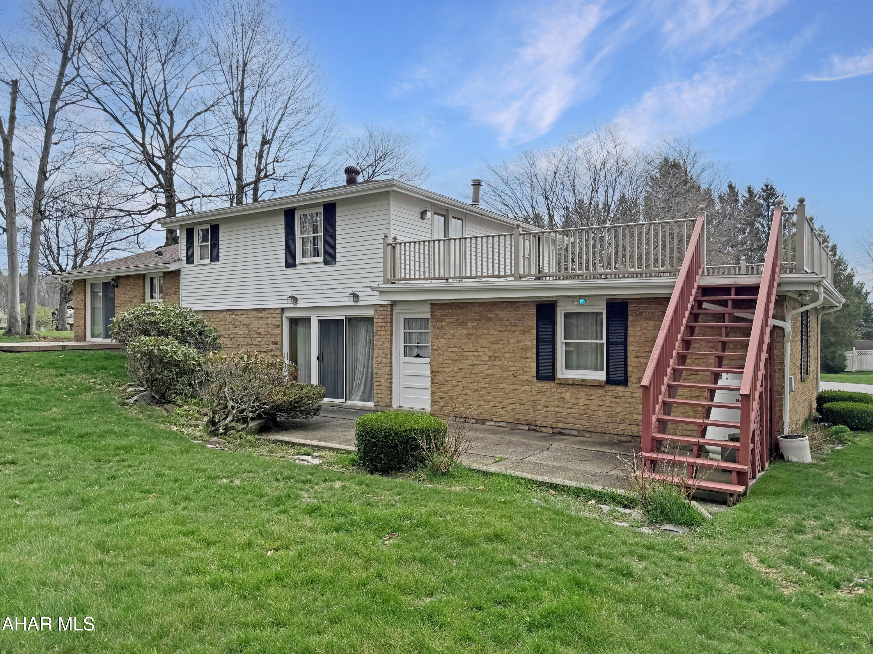 Crestwood - Residential