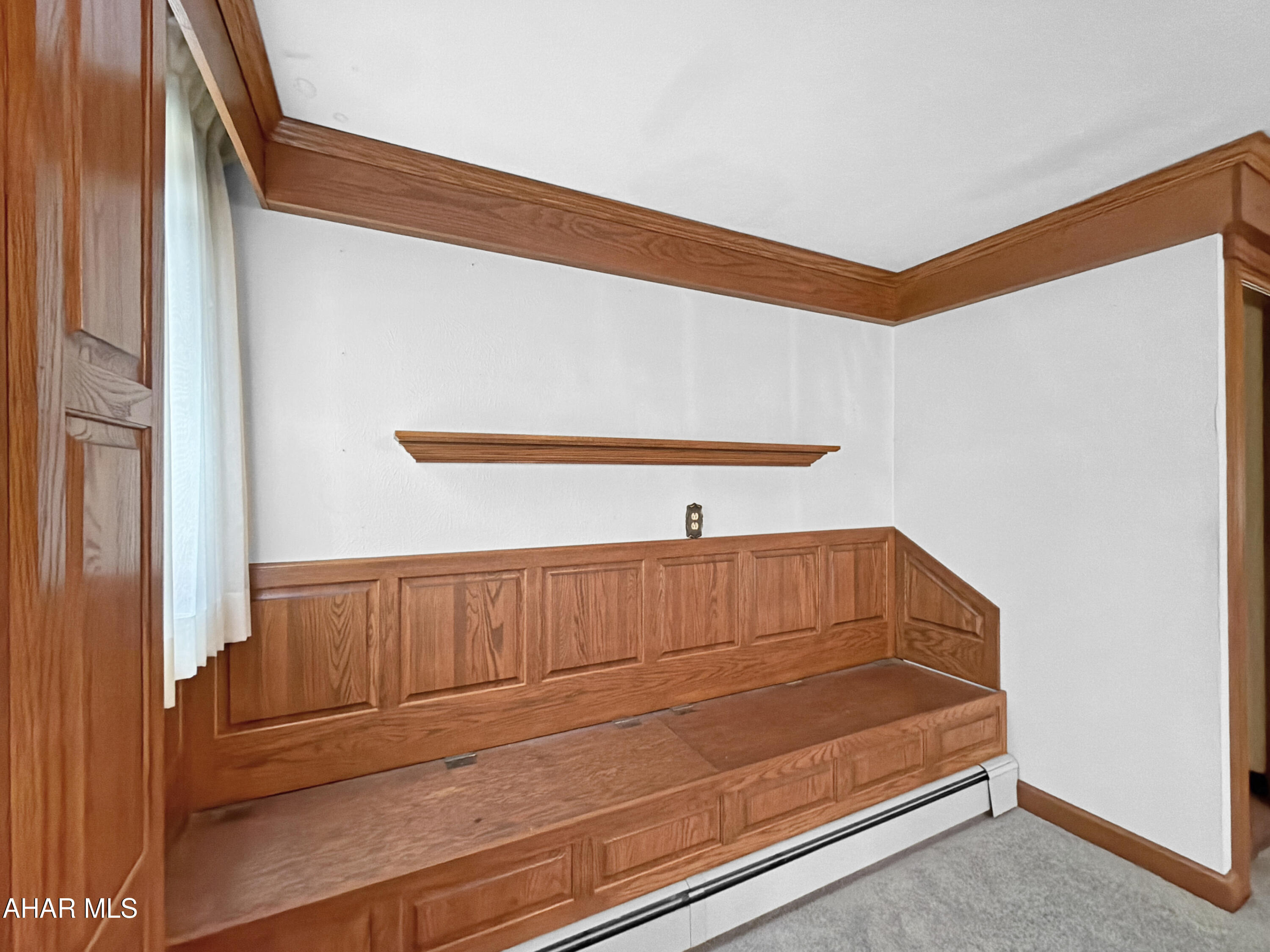 Crestwood - Residential