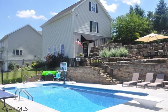 Brentwood - Residential