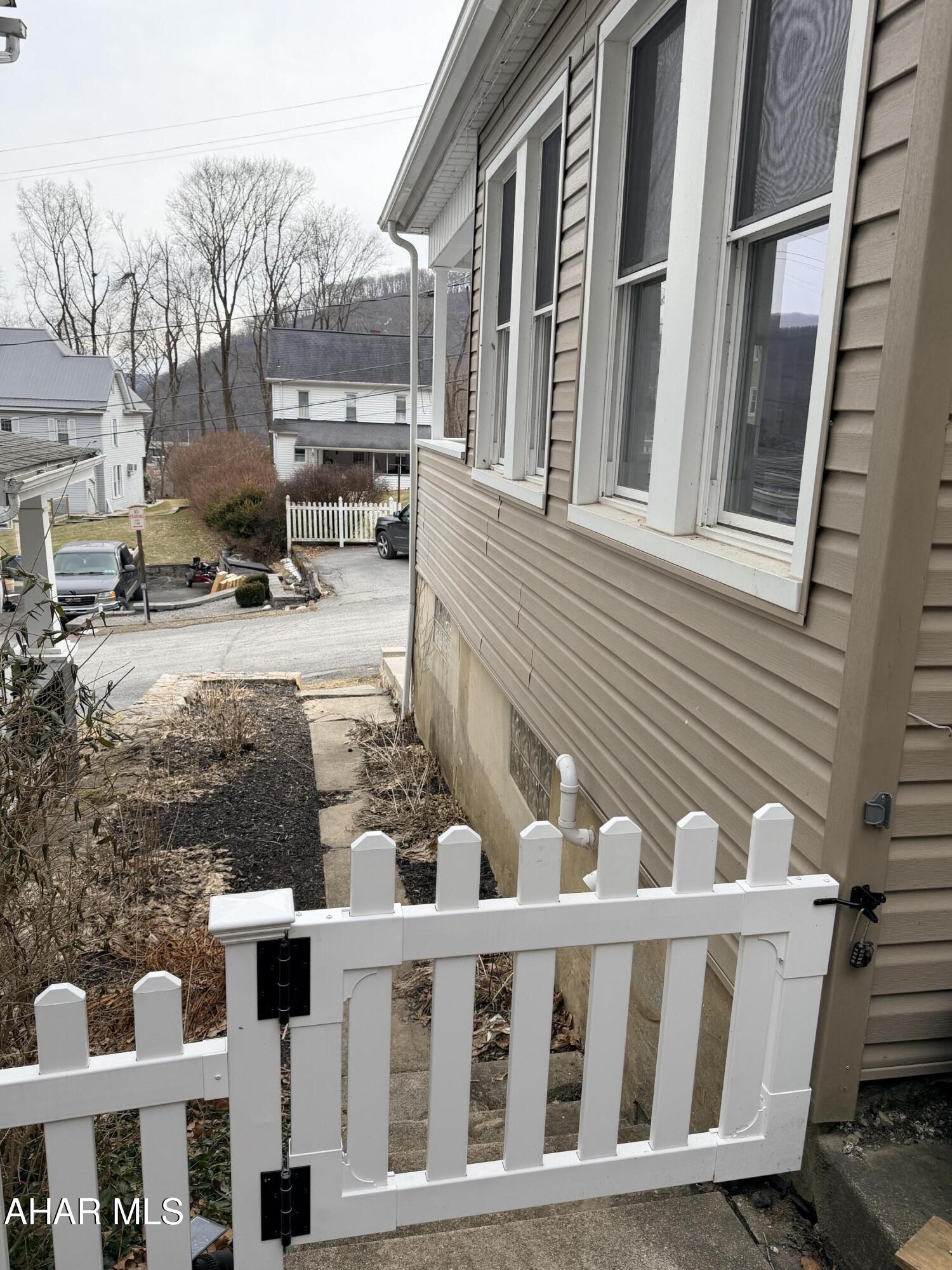 Unknown - Residential