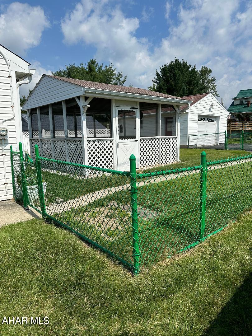 Unknown - Residential