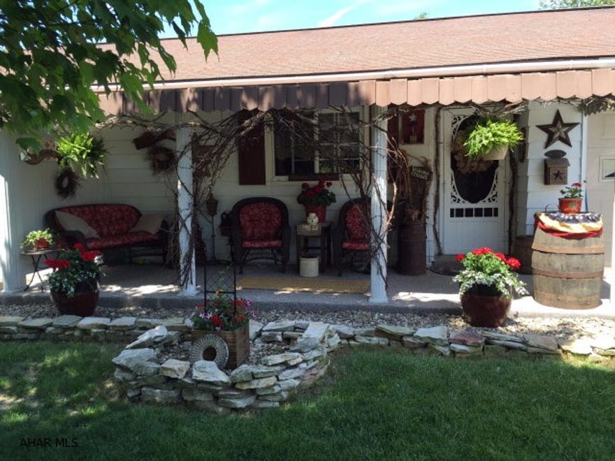 Well maintained 3 BR ranch on huge lot. Modern kitchen with appliances. Huge LR with fireplace, plaster walls, hardwood floors, 1 1/2 baths, family room, oil & coal Hot water heat, kennel, huge patio and garage