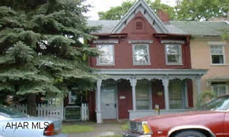 Owner will replace furnace or give $1,500 credit to buyer.  Selling Agent: Kurtz, Sandra Owner will replace furnace or give $1,500 credit to buyer.  Electric system - 100 amp     Selling Agent:  Kurtz, Sandra