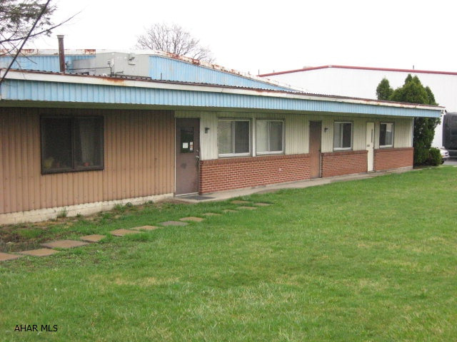 Juniata - Commercial Sale