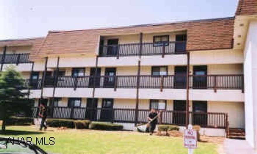 FIRST FLOOR UNIT. MONTHLY CONDO FEE OF $175 INCLUDES USE OF INDOOR/OUTDOOR POOL, TENNIS COURTS, HOT TUB, STEAM ROOM, TRASH & CABLE. NEWER CARPET IN LR & DA. NEW VINYL IN KITCHEN. WET BAR. ALL FURNISHINGS INCLUDED.