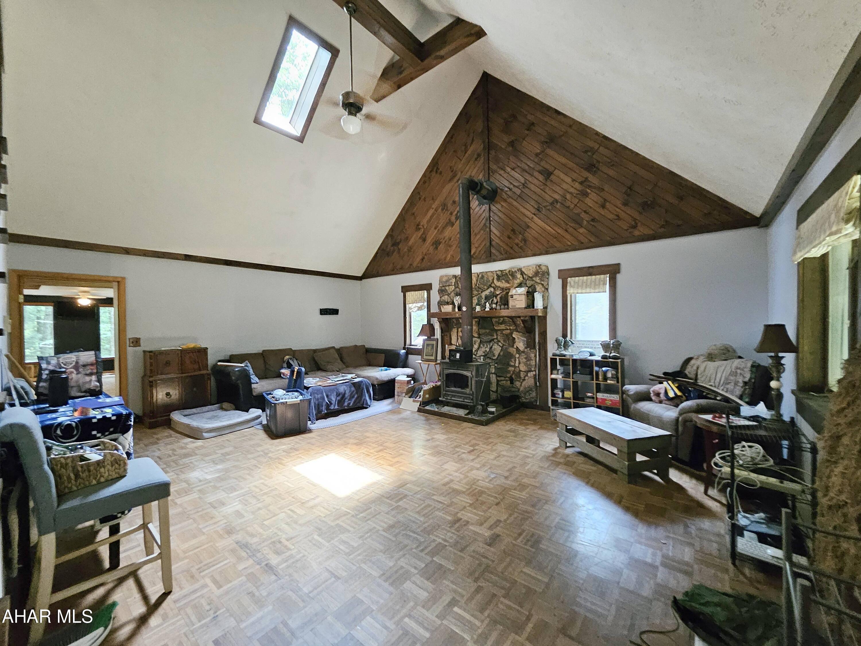 Glendale Yearound - Residential