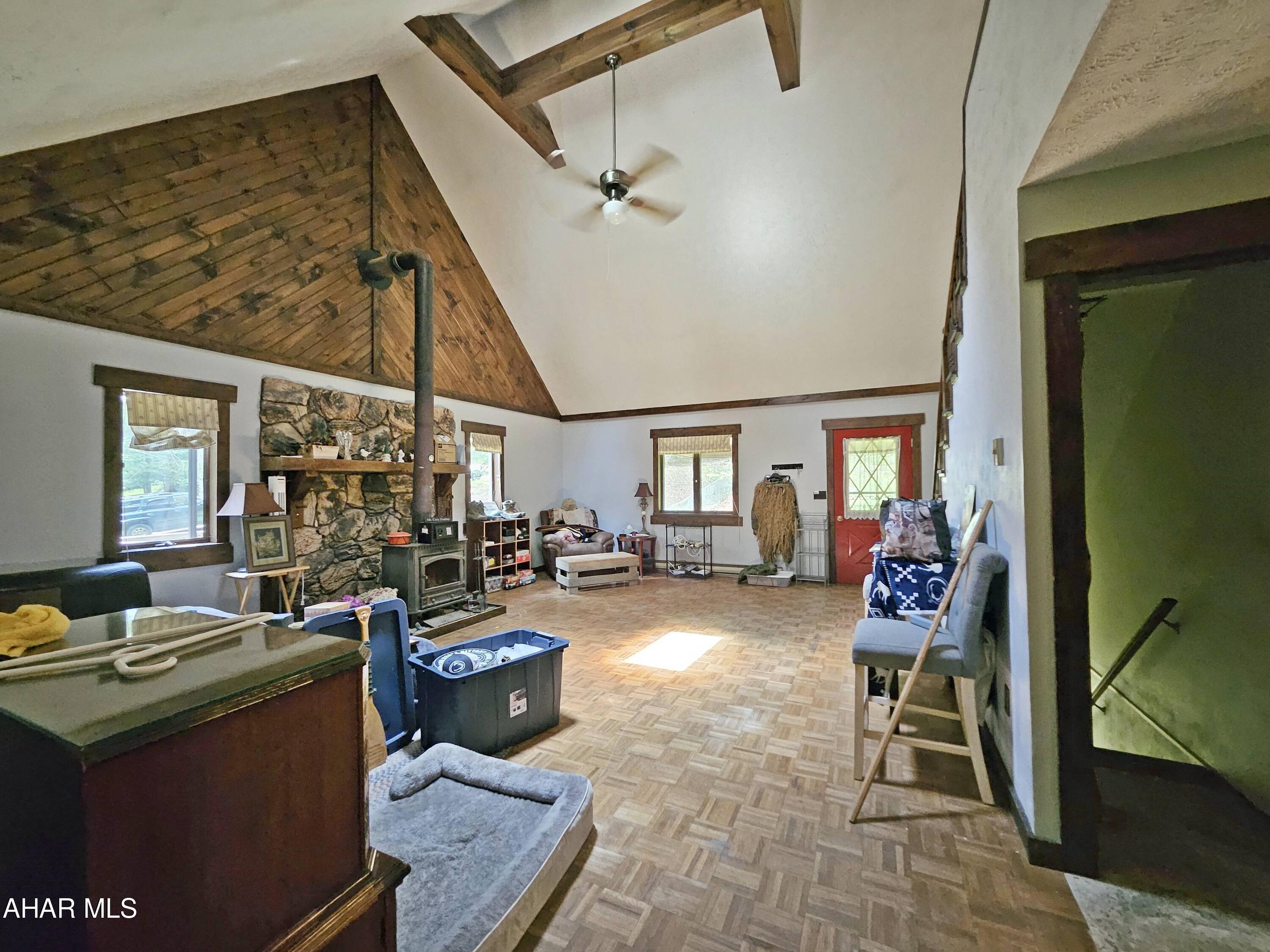 Glendale Yearound - Residential