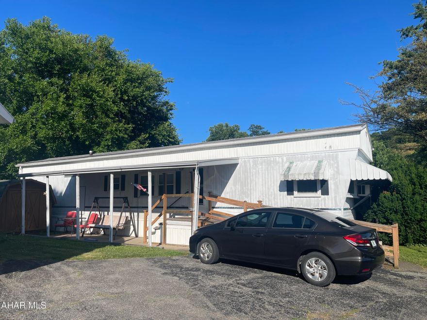 well maintained - Owner has painted entire interior WHITE (nice and bright:)
and installed all new flooring - no carpet:)

Buyer must be approved. Buyer can do application online - go to:
legacymhc.com
follow instructions from there. $650 per month includes TRASH

***** MAKE SURE WHEN YOU GET TO PA - YOU CLICK ON ELDORADO COURT AND NOT INDEPENDENCE PLACE!!!!