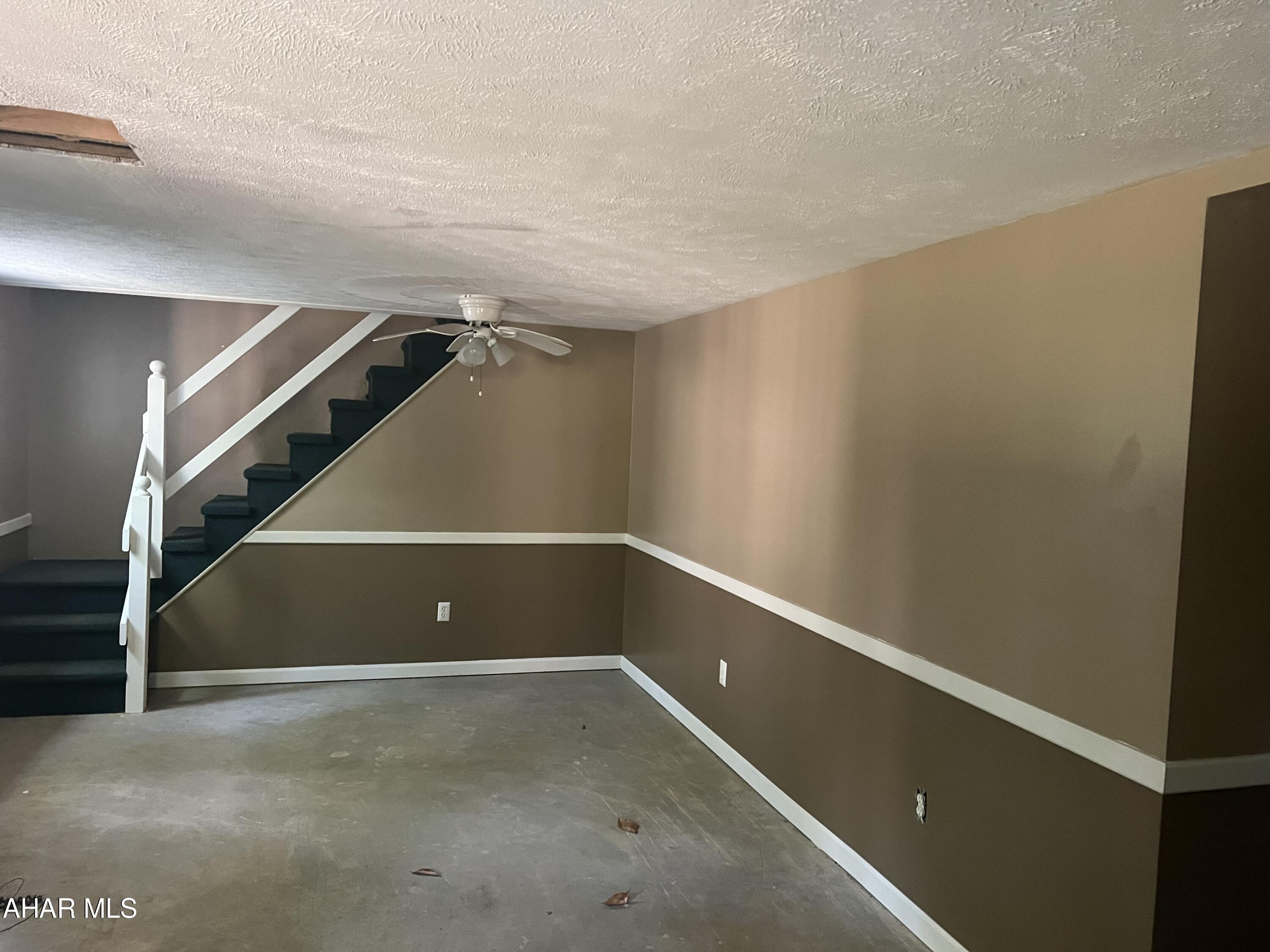 Glendale Yearound - Residential