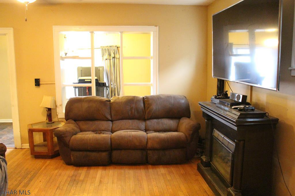 Juniata - Residential