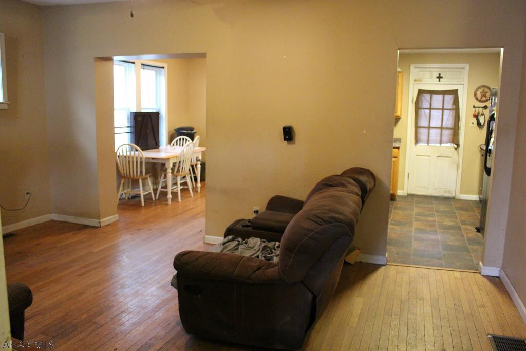 Juniata - Residential