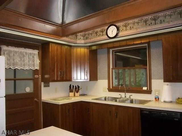 Holiday Manor - Residential