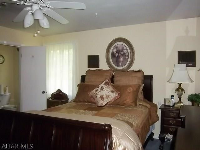 Holiday Manor - Residential