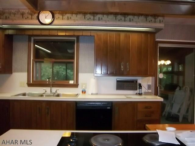 Holiday Manor - Residential