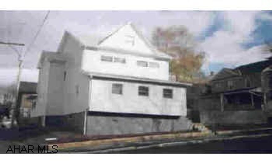 Totally remodeled inside & out, new furnace, electric, dry wall, carpet, kitchen, finished 5th bedroom in attic, fenced yard, all appliances. You have to see to believe. Totally remodeled inside & out, new furnace, electric, dry wall, carpet, kitchen, finished 5th bedroom in attic, fenced yard, all appliances. You have to see to believe. Electric system - 100 amp