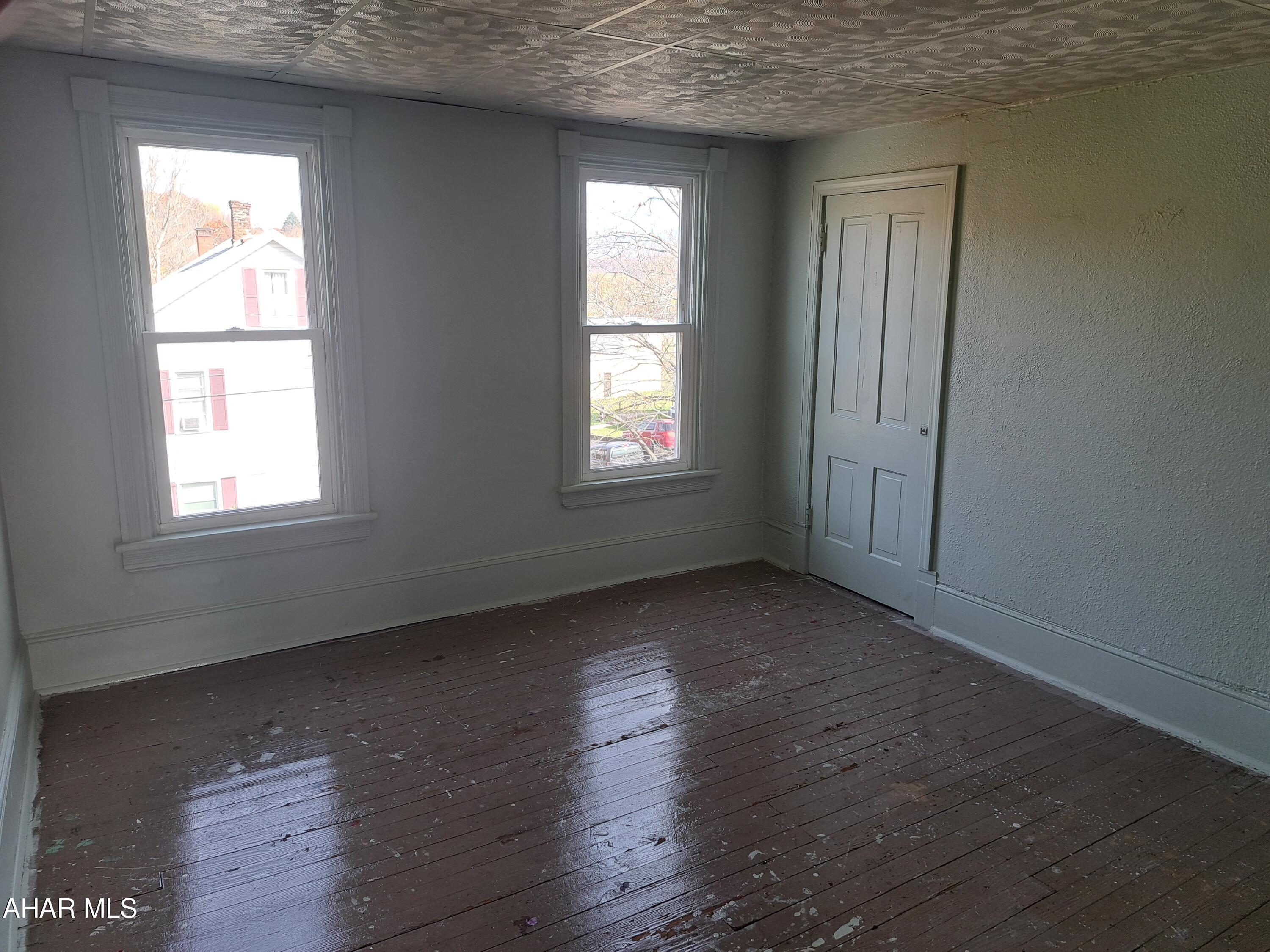 Juniata - Residential