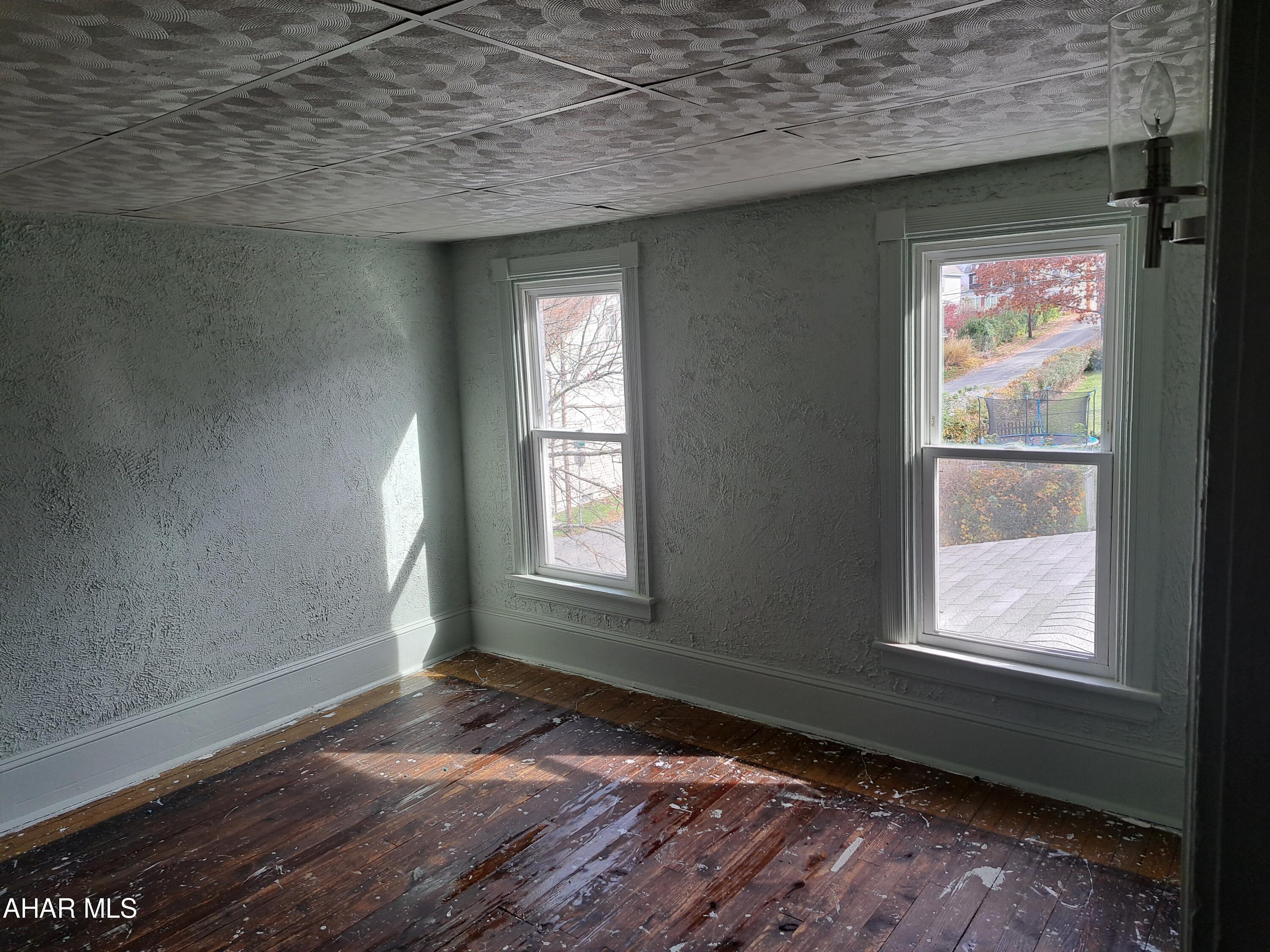 Juniata - Residential