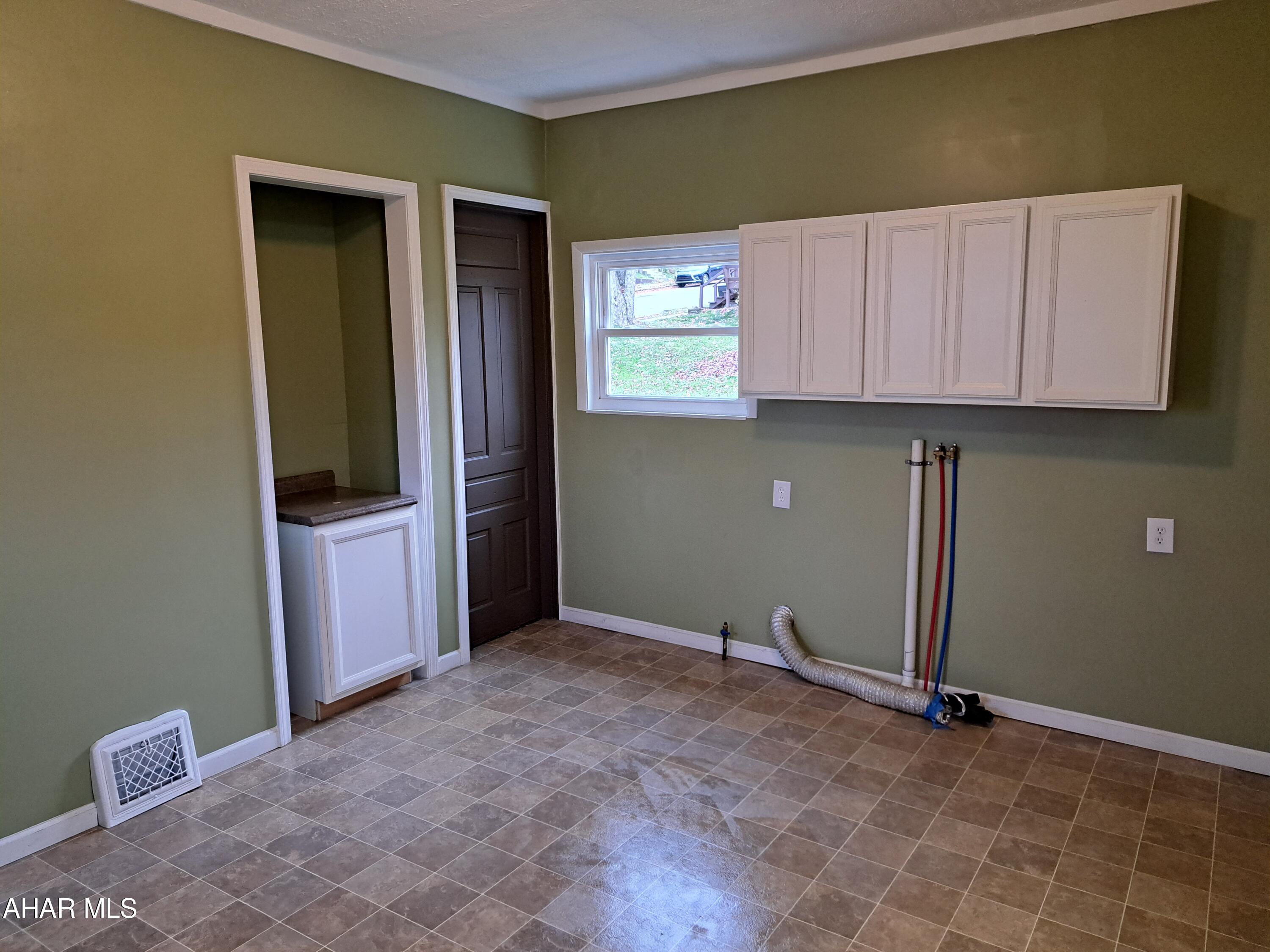 Juniata - Residential