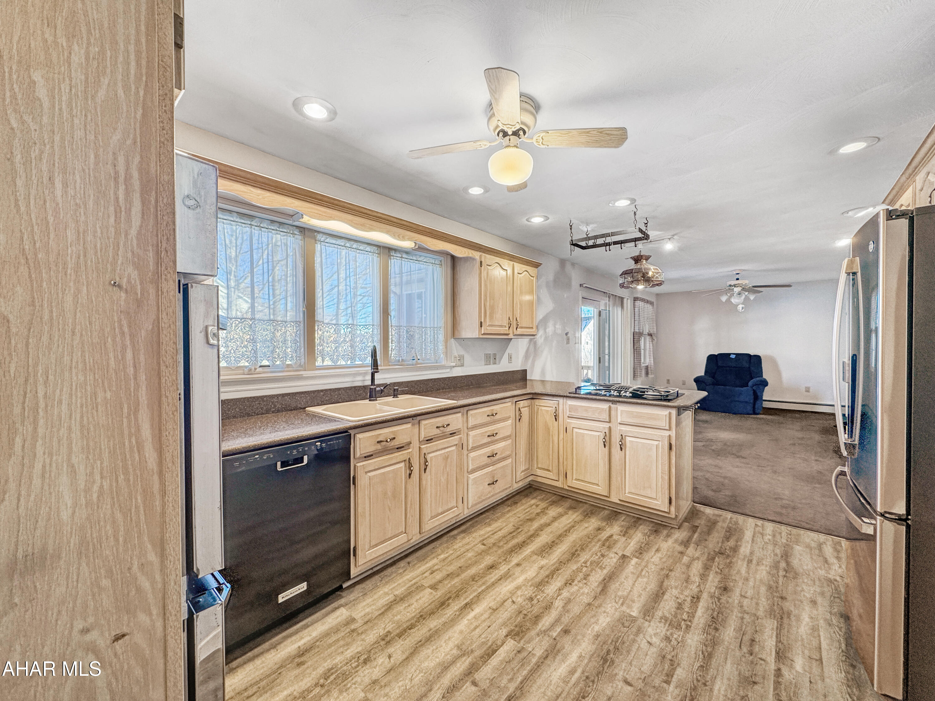 Crestwood - Residential