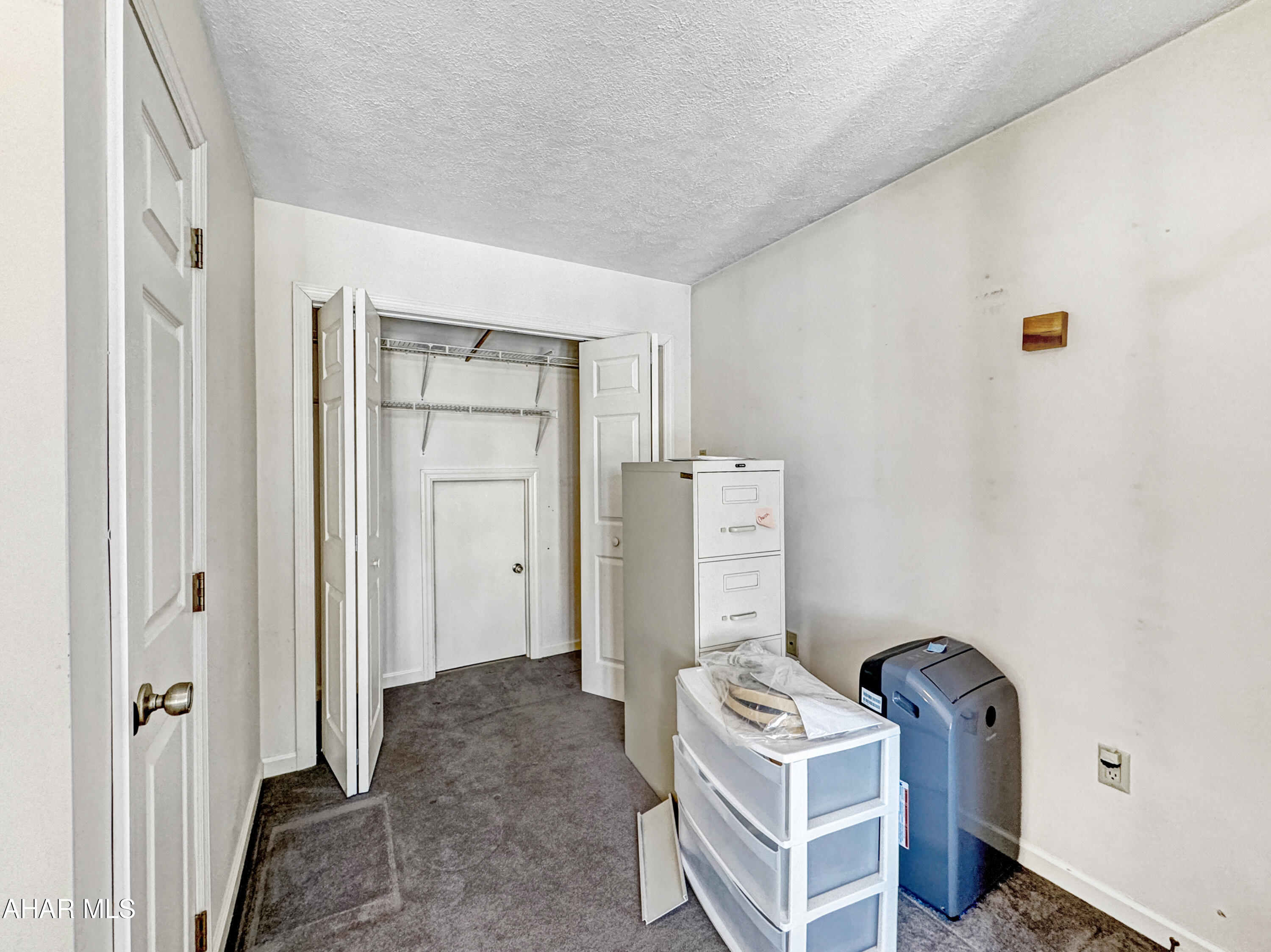 Crestwood - Residential