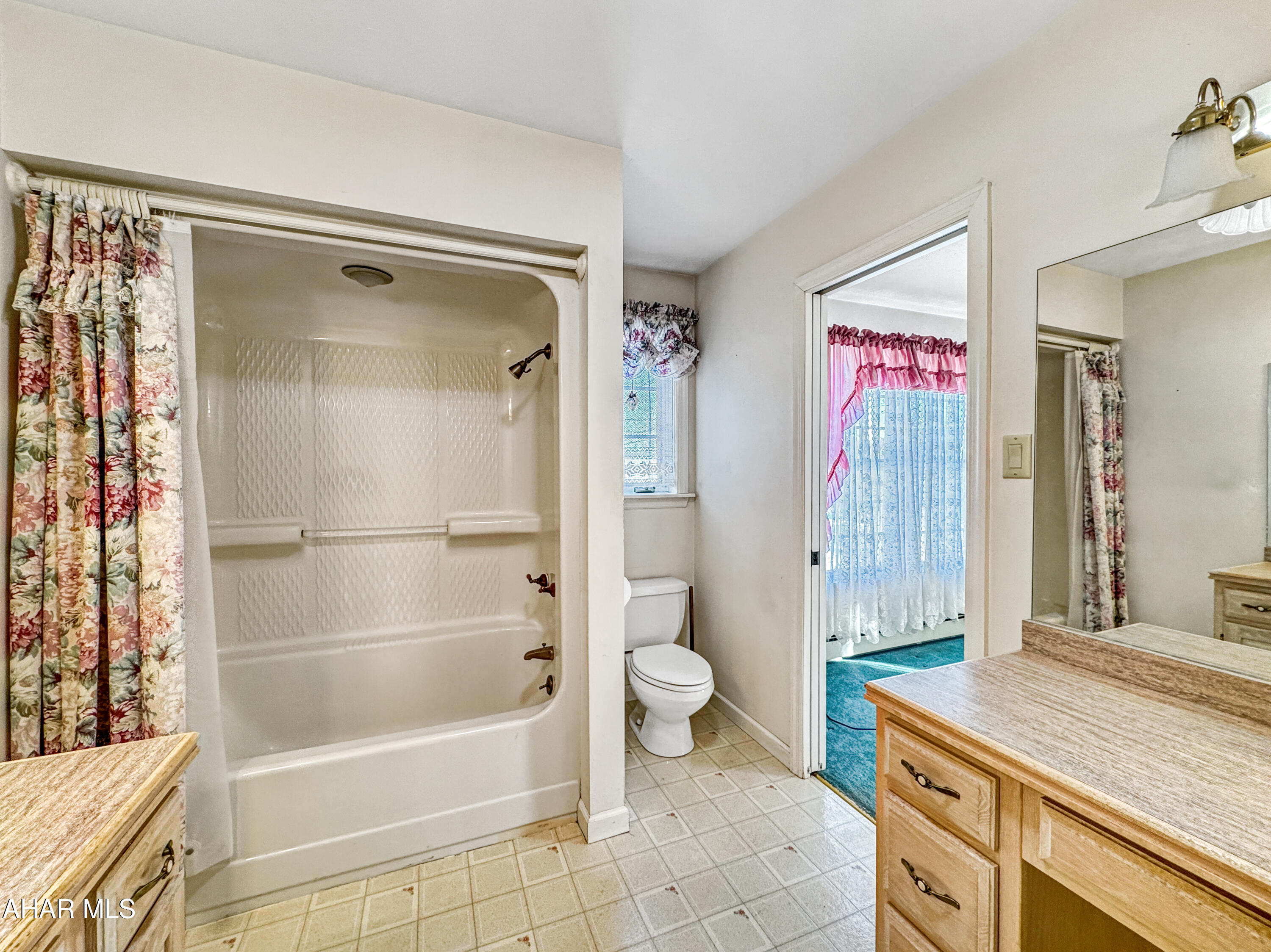 Crestwood - Residential