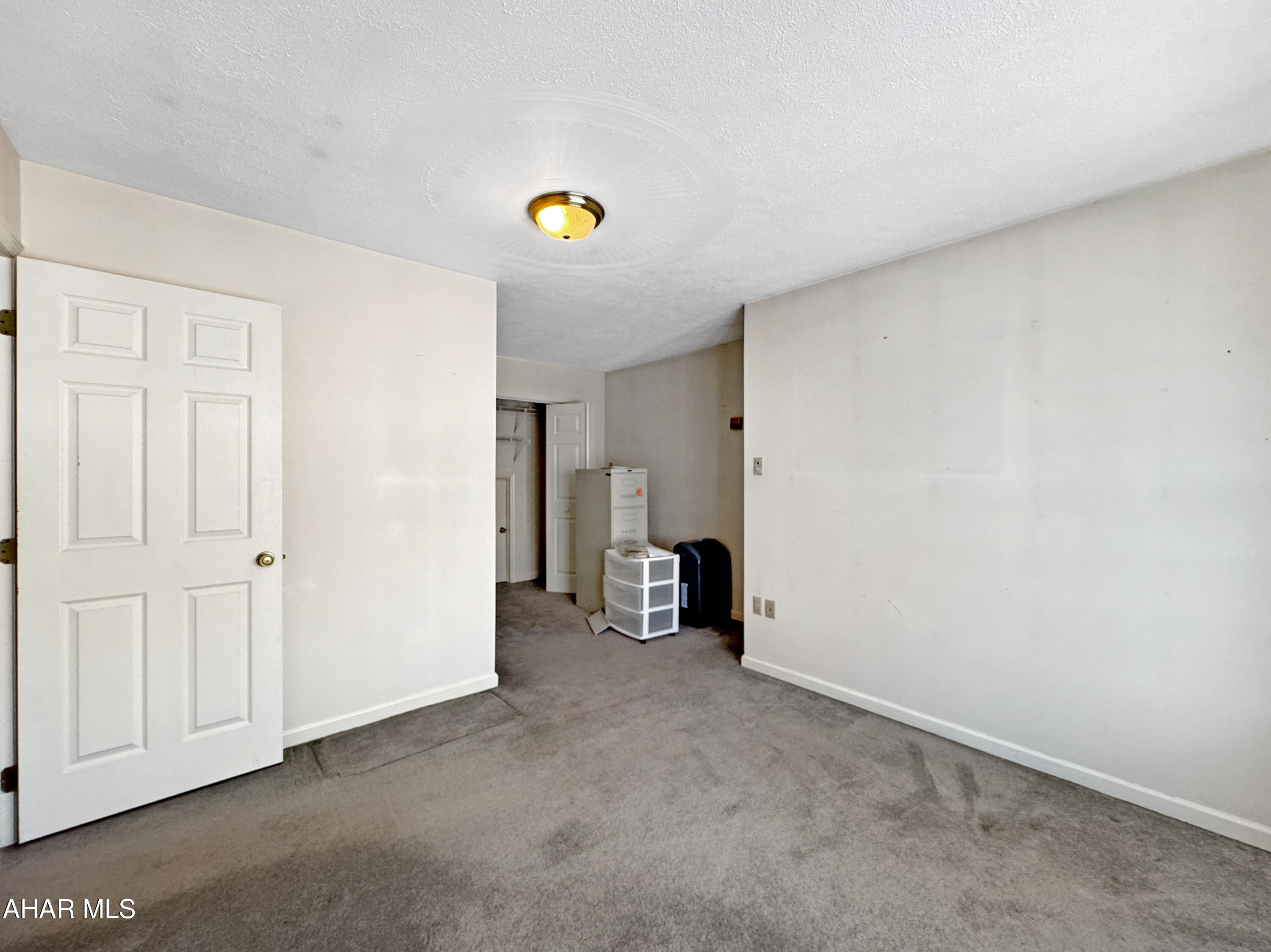 Crestwood - Residential