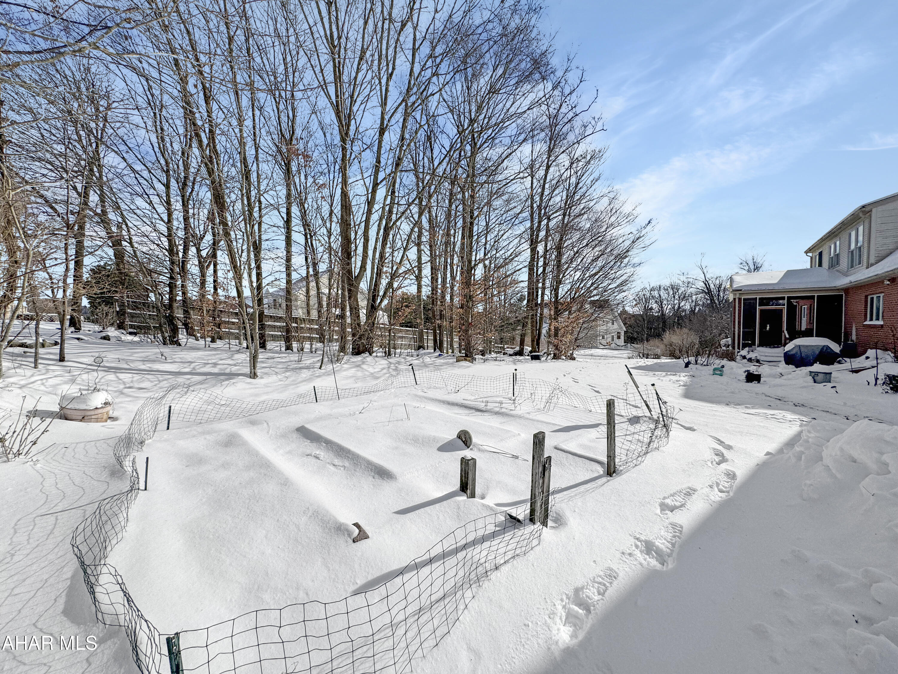 Crestwood - Residential