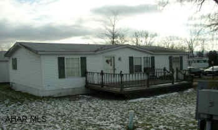 BEAUTIFUL 24X44 SKYLINE DOUBLEWIDE ON RENTED LOT. 3 BEDROOM, 2 BATH, DECK, SHED. LOT RENT IS $254/MO.