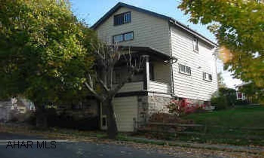 2.5 STORY WITH 3 BR, 1.75 BATHS ON CORNER LOT. 2.5 STORY HOME ON A CORNER LOT WITH UPDATES! POSSIBLE RECREATION ROOM IN BASEMENT. LITTLE PATIO AREA IN REAR. PRICED TO SALE. CALL MIKE MANGIA.