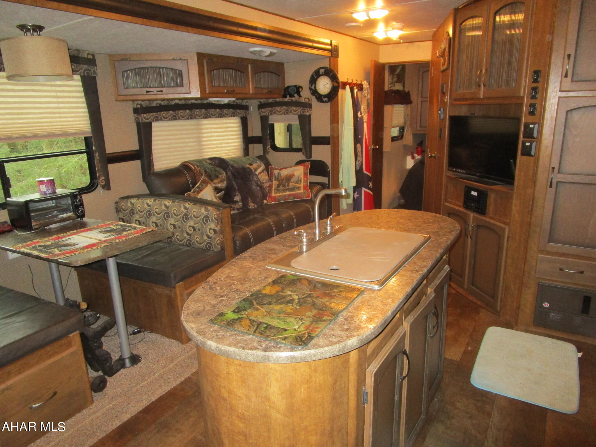 Glendale Yearound - Residential