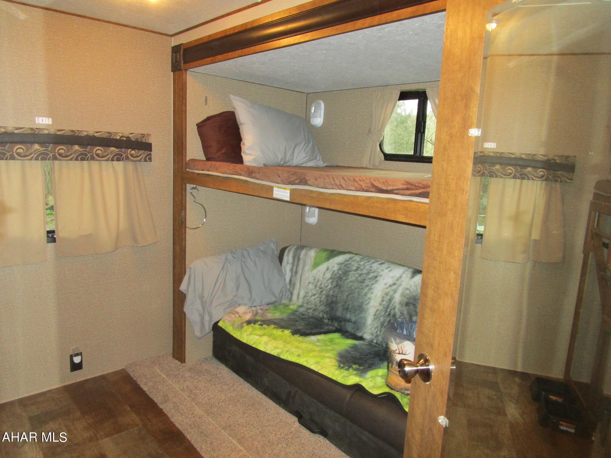 Glendale Yearound - Residential