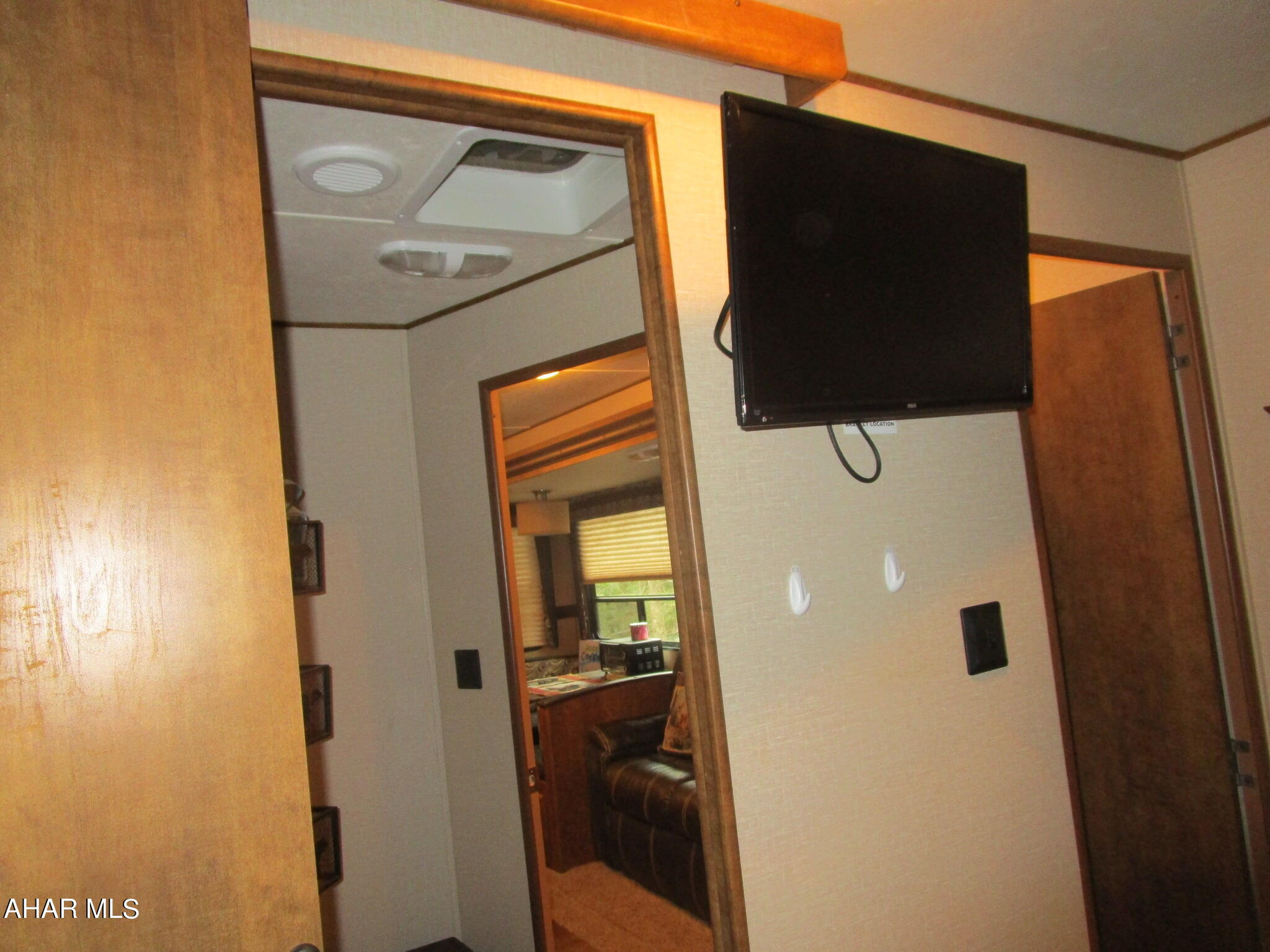 Glendale Yearound - Residential