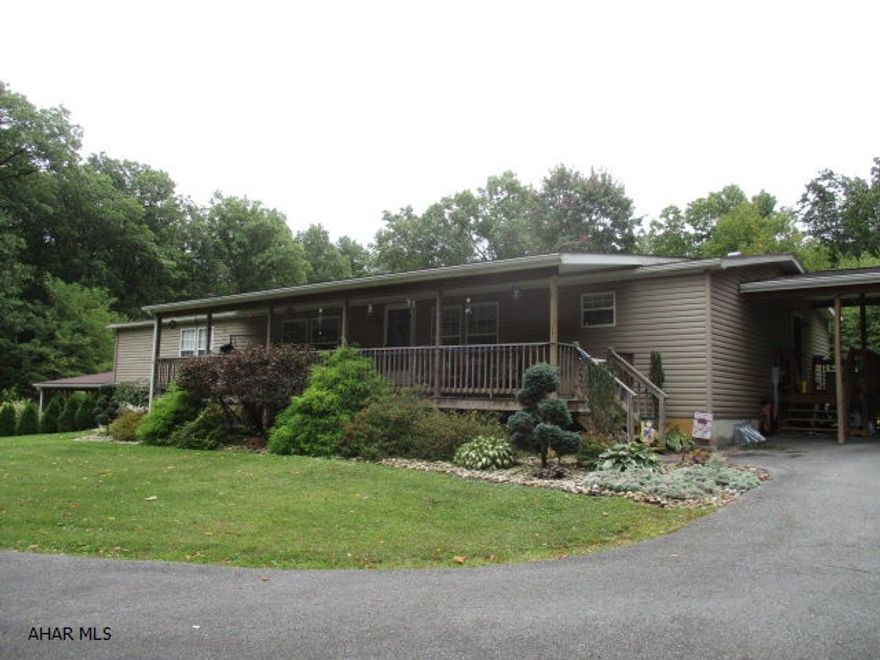 Beautiful well maintained home on 3.22 acres. Private setting, full basement. Motivated seller, bring offer!