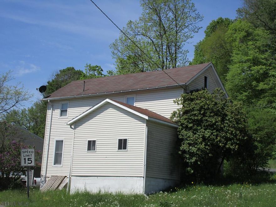 Check out this 2-3 bedroom 1.5 bath home with first floor laundry in East Carroll township! This home has lots of potential! Price is firm.