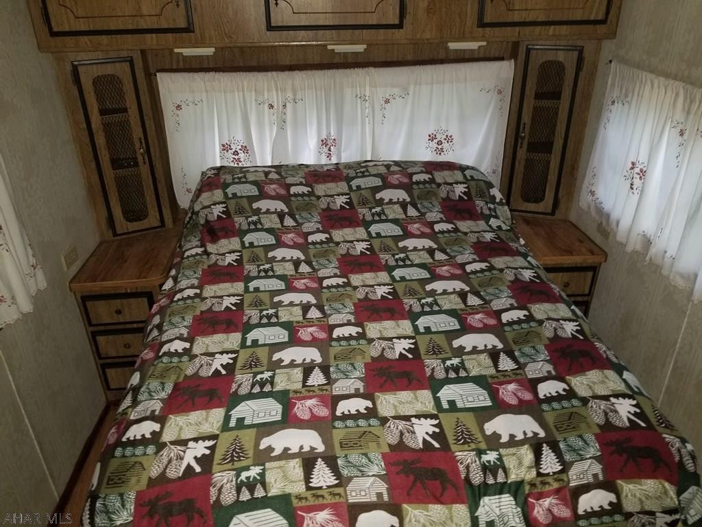 Glendale Yearound - Residential