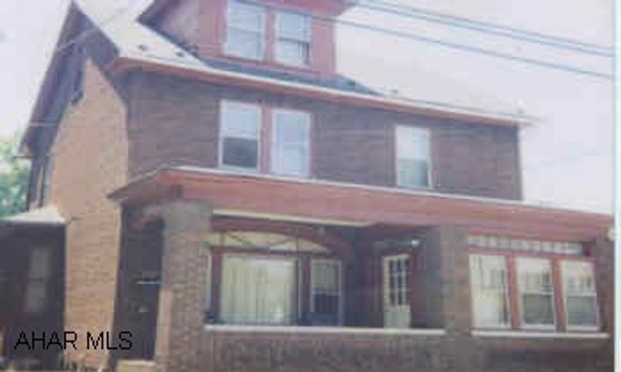 SPACIOUS 3 BEDROM HOME! GREAT STARTER. CALL MIKE SPACIOUS 3 BEDROM HOME! GREAT STARTER. CALL MIKE.