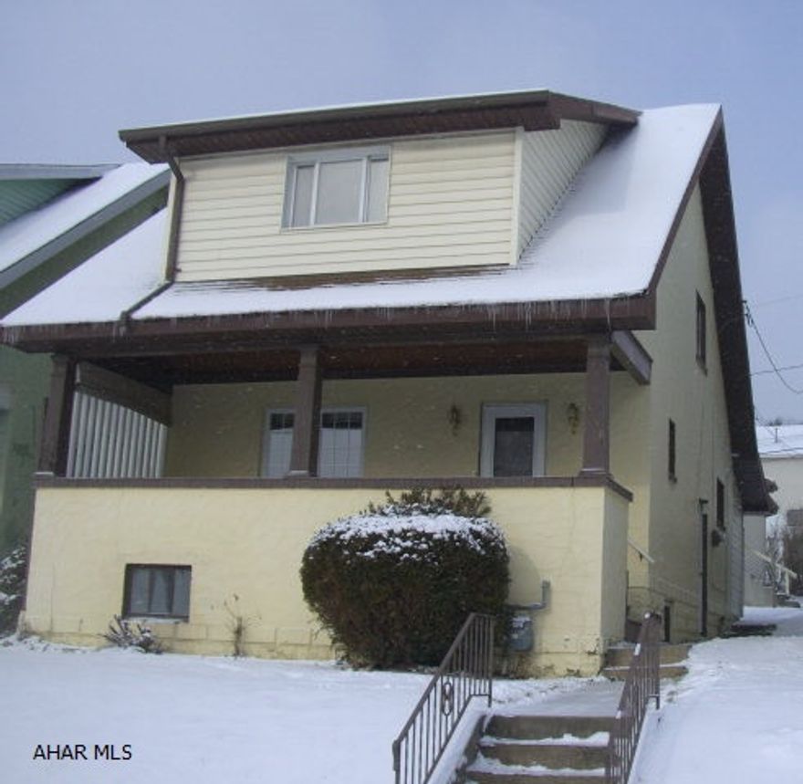 Property is in a great location!  Needs some updating, but what a charmer this super cute 3 bedroom house can be!  Seller is motivated, and this is one of the BEST locations for the price!  Won't last long!