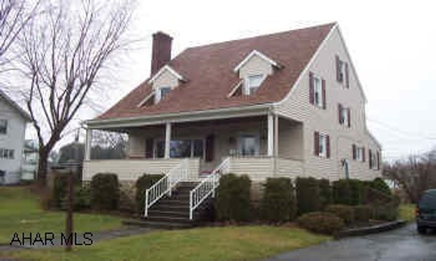 HUGE YARD, COVERED DECK, PAVED DRIVEWAY, OFF STREET PARKING, HARDWOOD UNDER CARPET.  HILEMAN HEIGHTS.  TOTALLY UPDATED TOPT O BOTTOM.  MUST SEE!  IMMACULATE!  CALL ELLEN 937-0062.